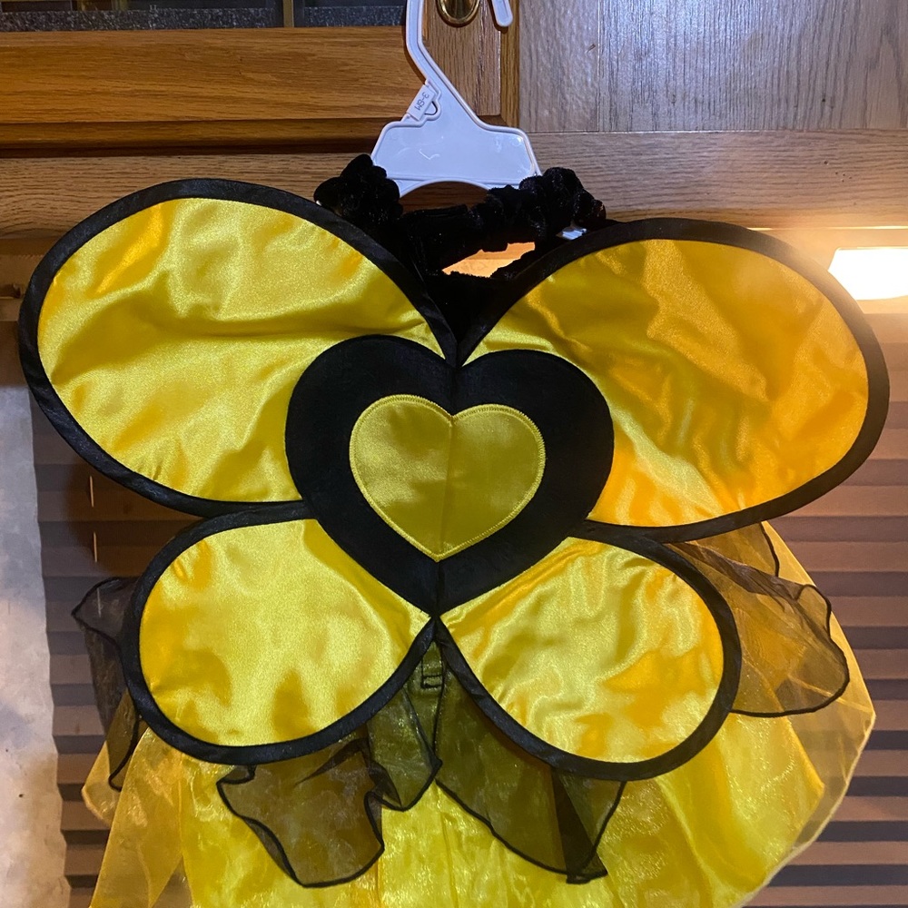 New with Tags size 3/6 months Bumble bee dress/outfit. Includes headband. - Picture 2 of 3